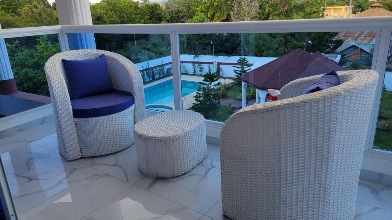 Madome Aparta Hotel Pedernales Exterior photo