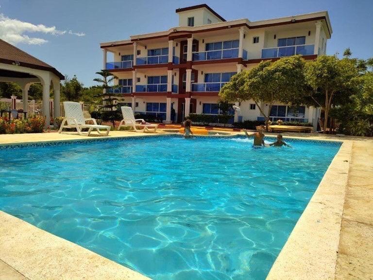 Madome Aparta Hotel Pedernales Exterior photo